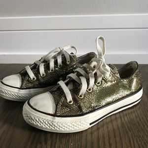 Girl Converse Size 12